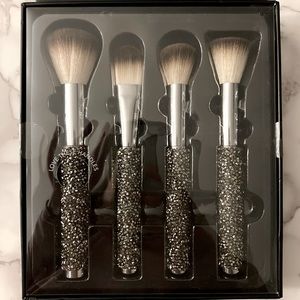 ✨ New in Box Nicole Miller New York Rhinestone Makeup Brush Set ✨